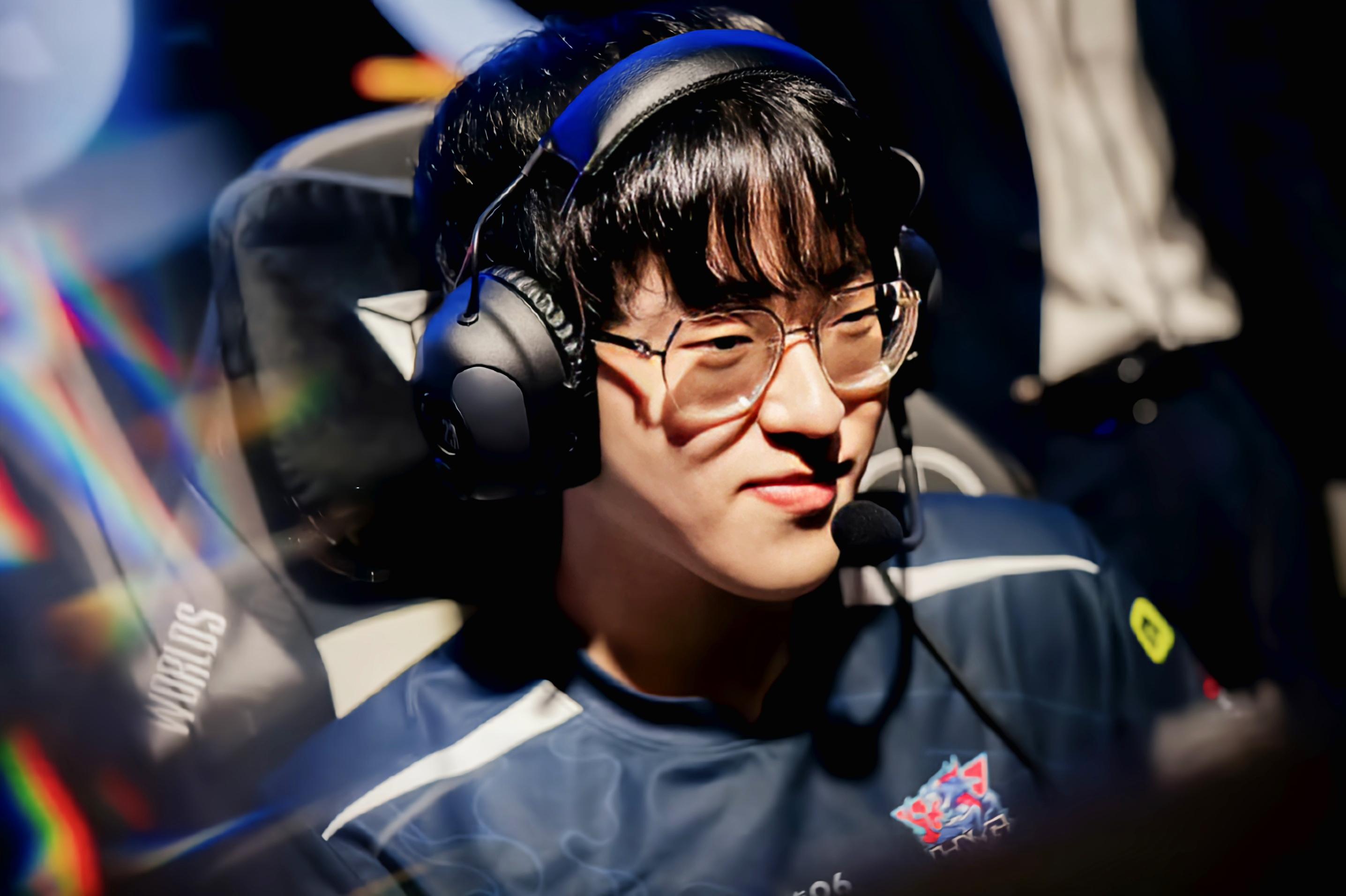 Scout迎来十五赛季出色发挥，老鹰观众热烈欢呼！