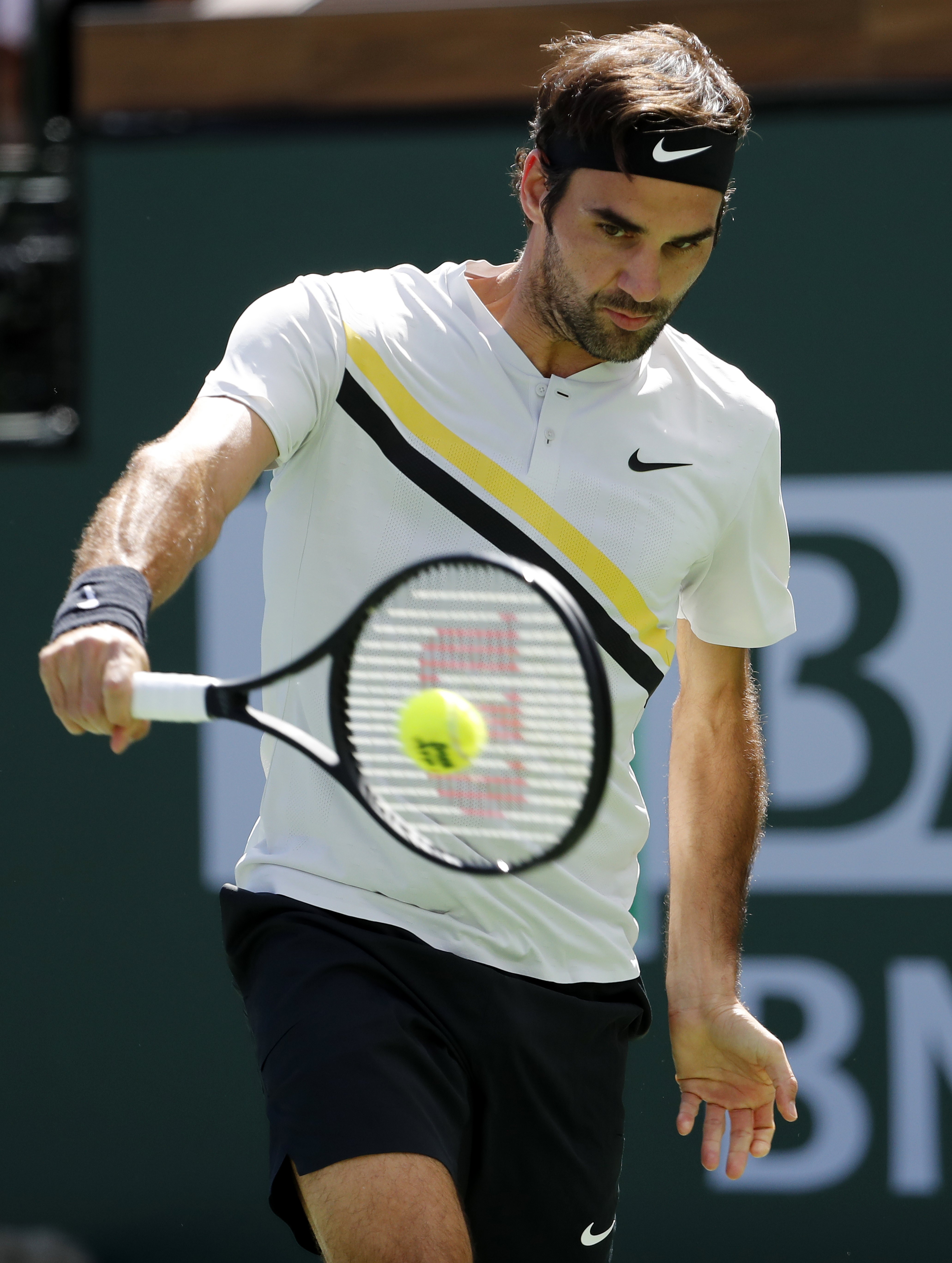 包含费德勒连续十五场比赛得分超过回归赛场，利物浦挑战极限！的词条